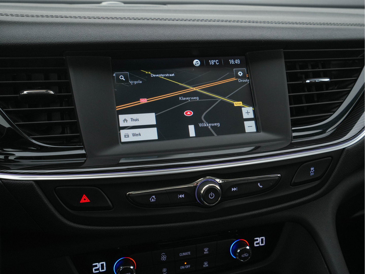 Opel Insignia Sports Tourer 1.5 Turbo Business Executive Aut. *NAVI-FULLMAP | LEATHER-FABRIC | KEYLESS | DAB+ | SPORT-SEATS  | ECC | PDC | CRUISE | TOWBAR | CARPLAY | 18''ALU*