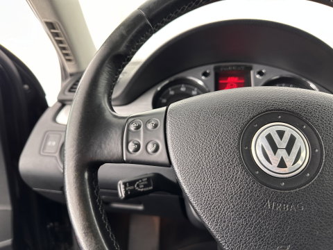 Volkswagen Passat 2.0 FSI Highline Aut. *NAVI-FULLMAP | LEATHER-ALCANTARA | SPORT-SEATS | ECC | HEATED-SEATS | PDC | CRUISE*