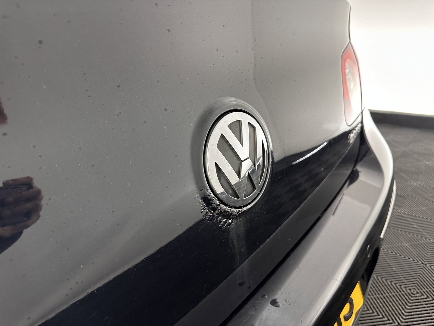 Volkswagen Passat 2.0 FSI Highline Aut. *NAVI-FULLMAP | LEATHER-ALCANTARA | SPORT-SEATS | ECC | HEATED-SEATS | PDC | CRUISE*