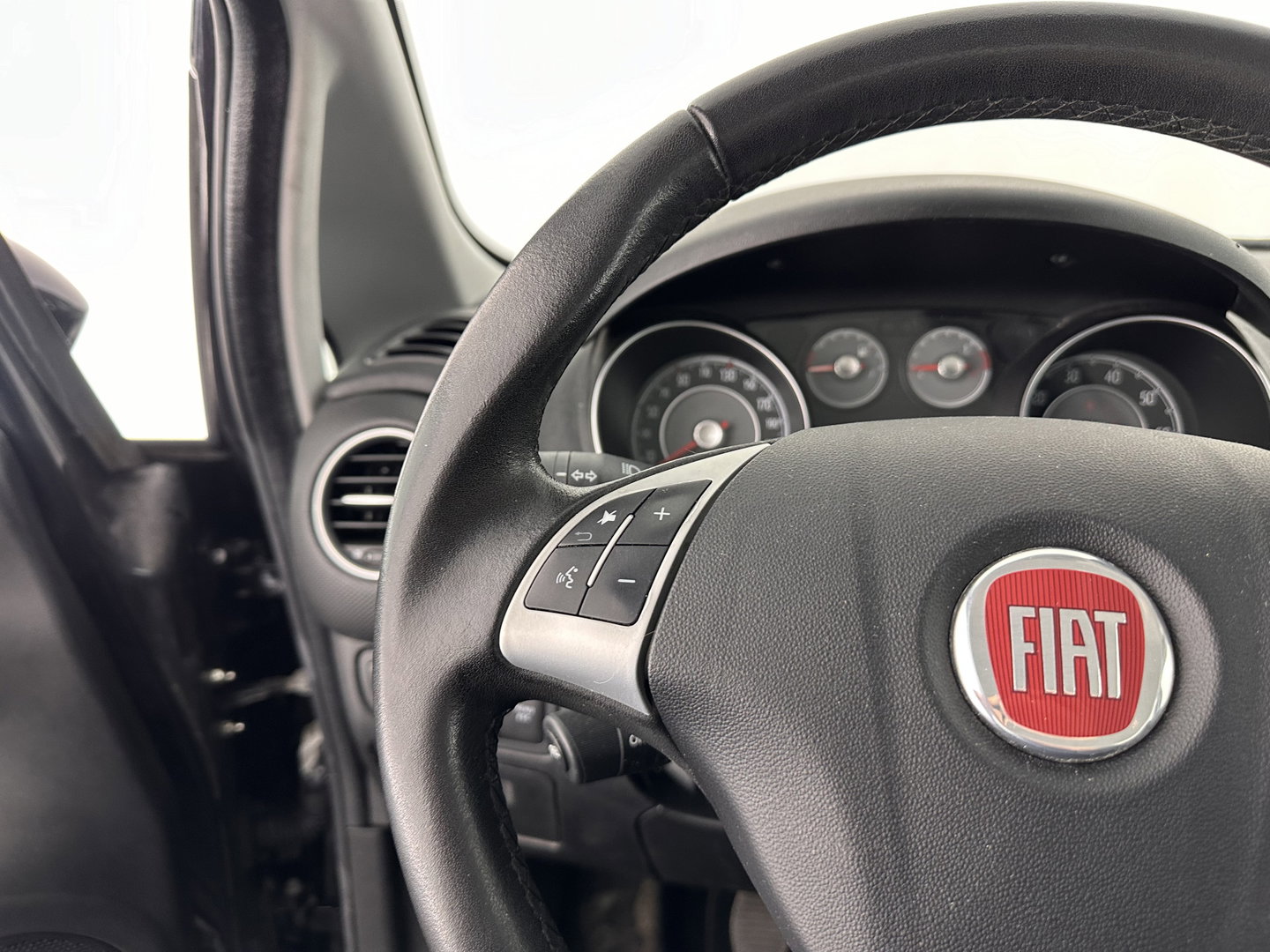 Fiat Punto Evo 1.3 M-Jet Street *AIRCO | CRUISE | COMFORT-SEATS | RADIO-CD/MP3 | 15''ALU*