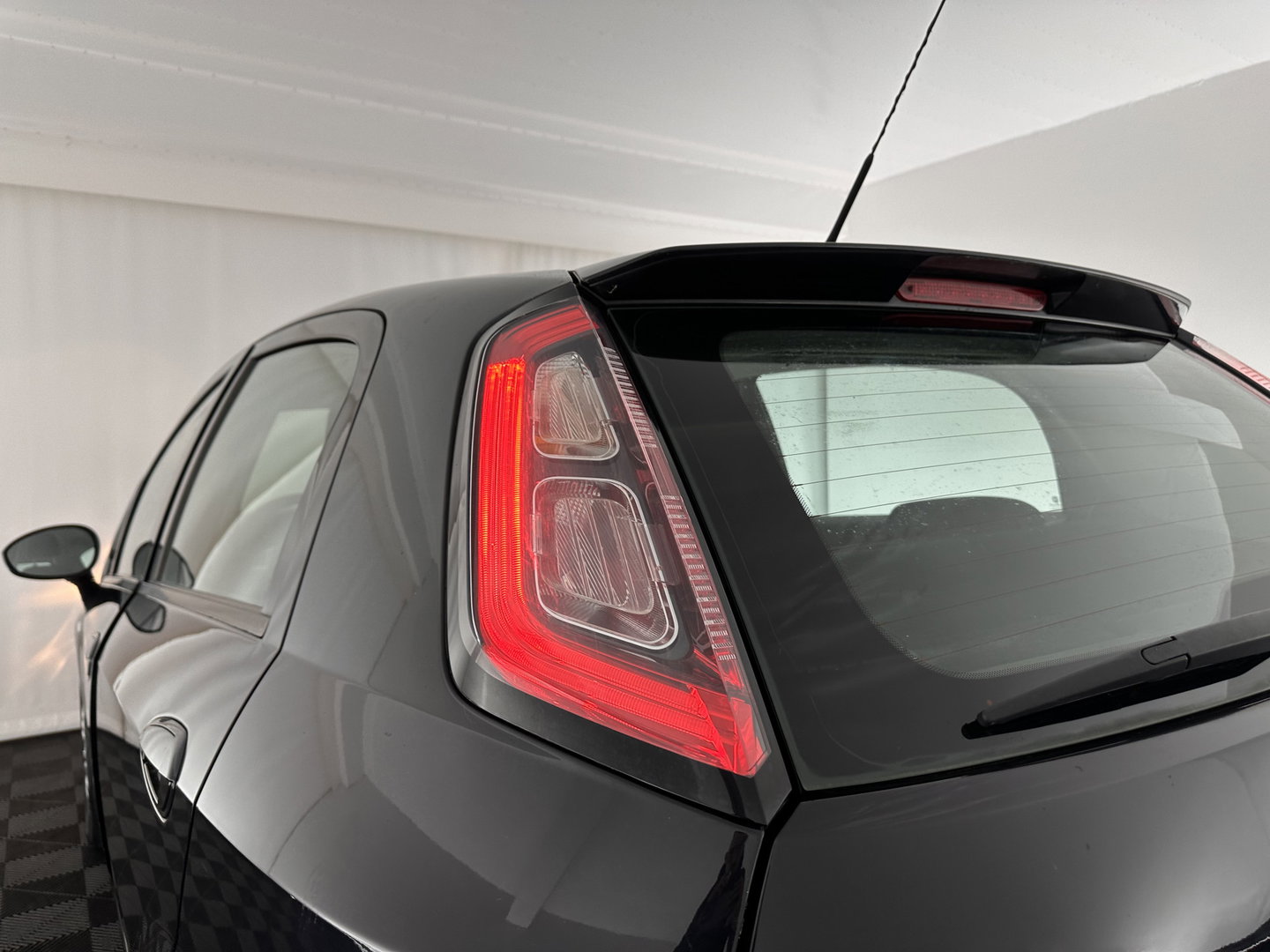 Fiat Punto Evo 1.3 M-Jet Street *AIRCO | CRUISE | COMFORT-SEATS | RADIO-CD/MP3 | 15''ALU*