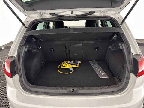 Volkswagen Golf 1.4 TSI GTE Aut. *FULL-LED | NAVI-FULLMAP | SPORTSEATS | DAB+  | ECC | SHIFTPADDLES | PARKPILOT | CRUISE | TOWBAR | 18''ALU*