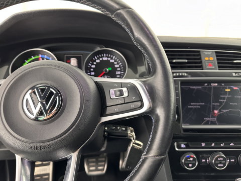 Volkswagen Golf 1.4 TSI GTE Aut. *FULL-LED | NAVI-FULLMAP | SPORTSEATS | DAB+  | ECC | SHIFTPADDLES | PARKPILOT | CRUISE | TOWBAR | 18''ALU*