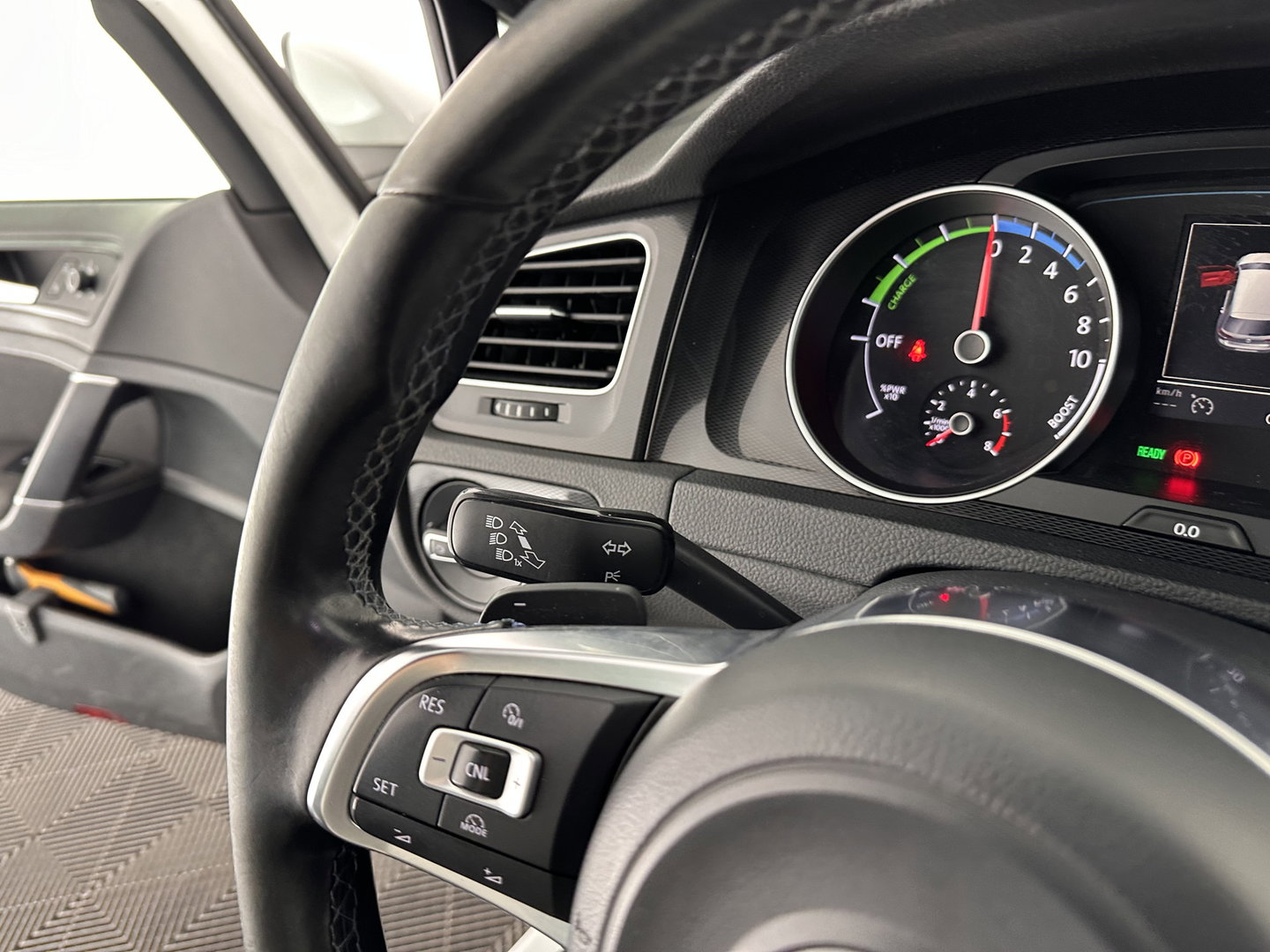 Volkswagen Golf 1.4 TSI GTE Aut. *FULL-LED | NAVI-FULLMAP | SPORTSEATS | DAB+  | ECC | SHIFTPADDLES | PARKPILOT | CRUISE | TOWBAR | 18''ALU*