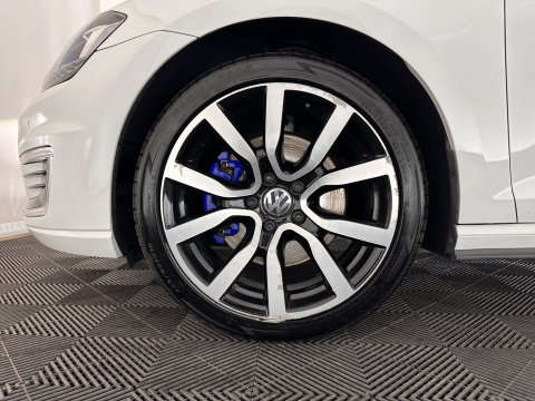 Volkswagen Golf 1.4 TSI GTE Aut. *FULL-LED | NAVI-FULLMAP | SPORTSEATS | DAB+  | ECC | SHIFTPADDLES | PARKPILOT | CRUISE | TOWBAR | 18''ALU*