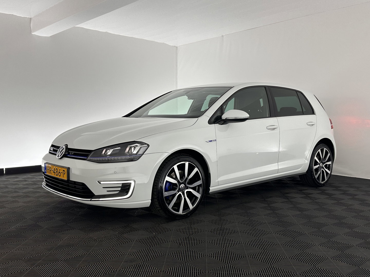 Volkswagen Golf 1.4 TSI GTE Aut. *FULL-LED | NAVI-FULLMAP | SPORTSEATS | DAB+  | ECC | SHIFTPADDLES | PARKPILOT | CRUISE | TOWBAR | 18''ALU*