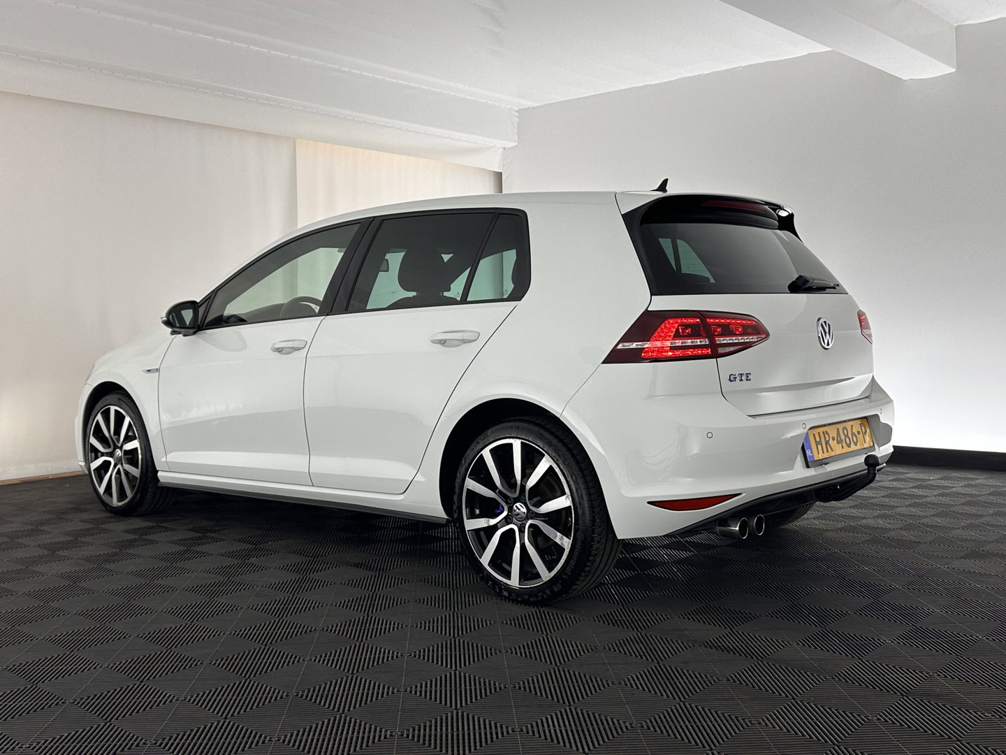 Volkswagen Golf 1.4 TSI GTE Aut. *FULL-LED | NAVI-FULLMAP | SPORTSEATS | DAB+  | ECC | SHIFTPADDLES | PARKPILOT | CRUISE | TOWBAR | 18''ALU*