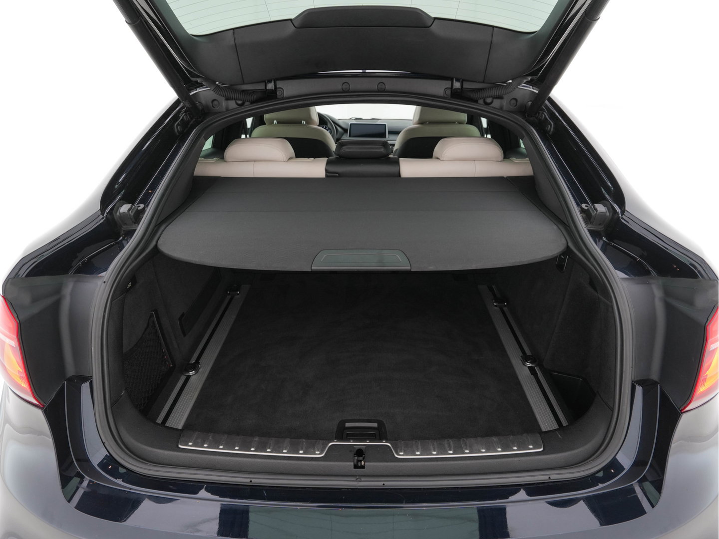 BMW X6 xDrive50i High-Executive M-Sportpack Aut. *PANO | HEAD-UP | TWO-COLOUR-LUXURYLEATHER | FULL-LED | MEMORY-PACK | HARMAN/KARDON-SOUNDSYSTEM |  | BLIND-SPOT | KEYLESS | CAMERA | COMFORT-SEATS | SOFT-CLOSE | 20''ALU*