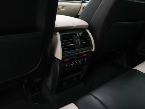 BMW X6 xDrive50i High-Executive M-Sportpack Aut. *PANO | HEAD-UP | TWO-COLOUR-LUXURYLEATHER | FULL-LED | MEMORY-PACK | HARMAN/KARDON-SOUNDSYSTEM |  | BLIND-SPOT | KEYLESS | CAMERA | COMFORT-SEATS | SOFT-CLOSE | 20''ALU*