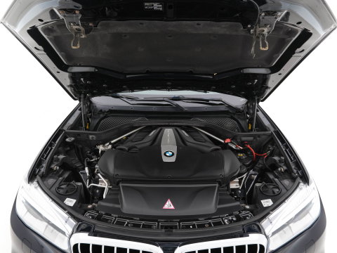 BMW X6 xDrive50i High-Executive M-Sportpack Aut. *PANO | HEAD-UP | TWO-COLOUR-LUXURYLEATHER | FULL-LED | MEMORY-PACK | HARMAN/KARDON-SOUNDSYSTEM |  | BLIND-SPOT | KEYLESS | CAMERA | COMFORT-SEATS | SOFT-CLOSE | 20''ALU*