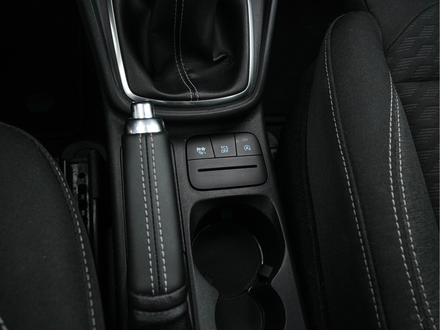 Ford Puma 1.0 EcoBoost Hybrid Titanium (INCL-BTW) *NAVI-FULLMAP | FULL-LED | SPORTSEATS | DAB+ | ECC | CARPLAY | PDC | CRUISE | TOWBAR | LANE-ASSIST | 17''ALU *