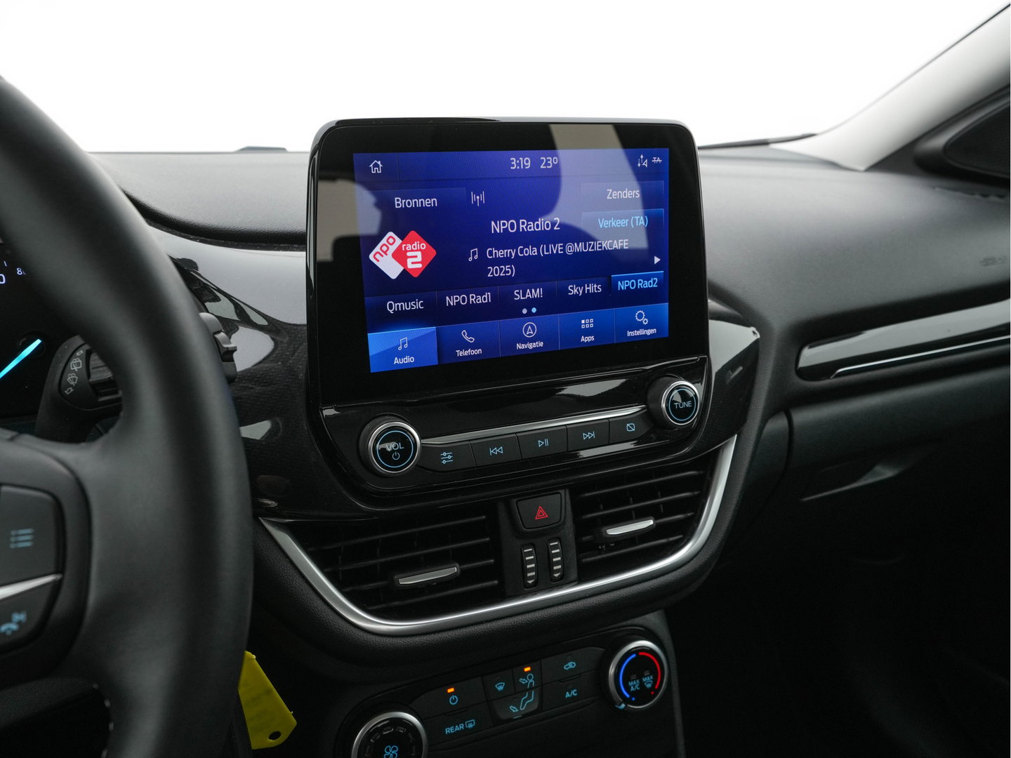 Ford Puma 1.0 EcoBoost Hybrid Titanium (INCL-BTW) *NAVI-FULLMAP | FULL-LED | SPORTSEATS | DAB+ | ECC | CARPLAY | PDC | CRUISE | TOWBAR | LANE-ASSIST | 17''ALU *