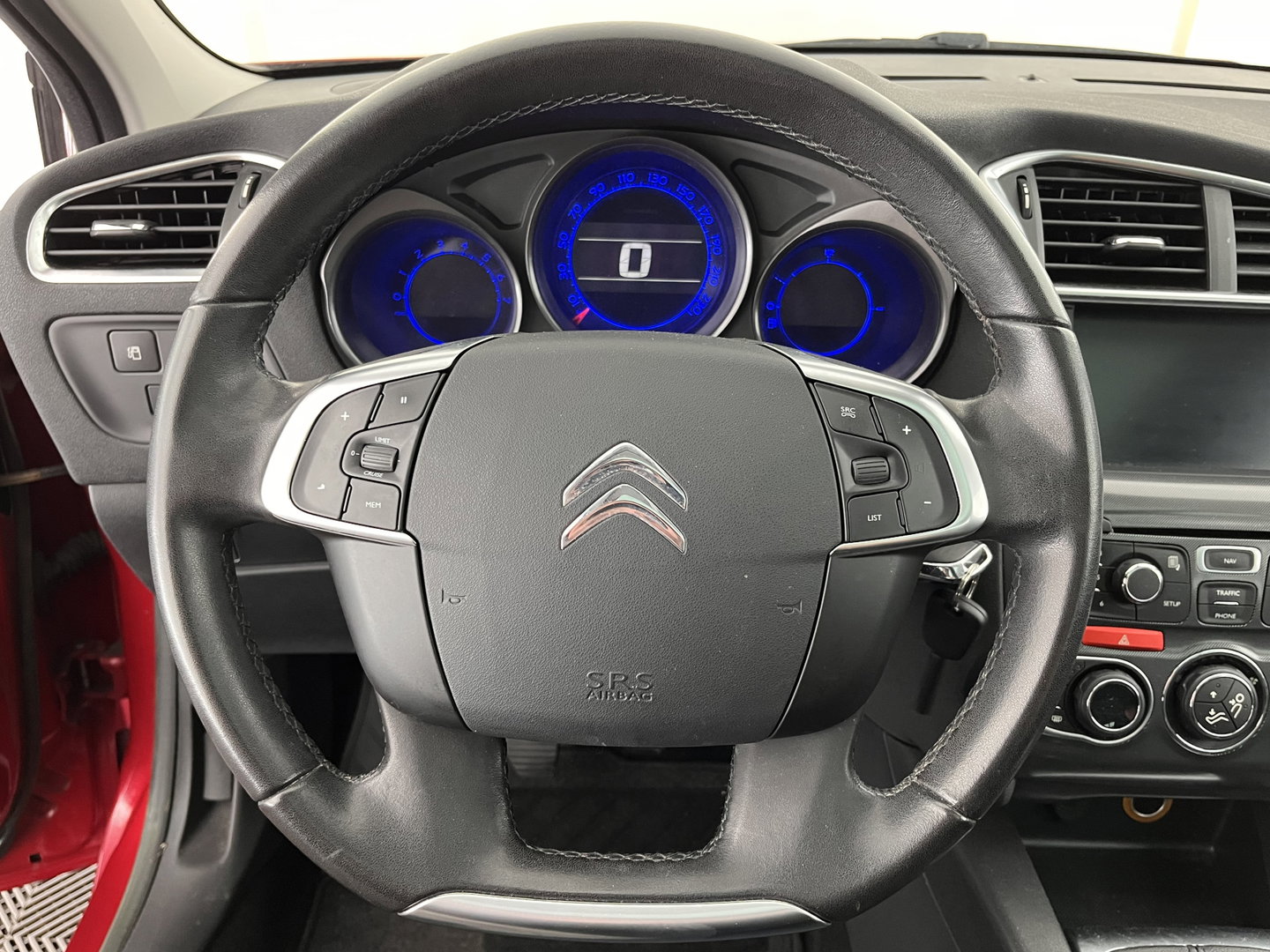 Citroën C4 1.6 e-HDi Ligne Business *PANO | NAVI-FULLMAP | COMFORT-SEATS | ECC | PDC | CRUISE | TOWBAR | 16"ALU*
