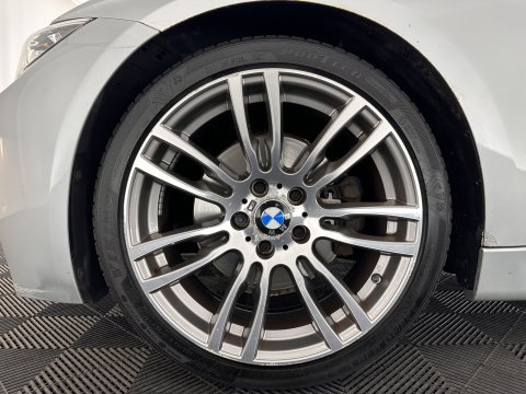 BMW 3-serie 328i High Executive M-Sport-Pack Aut *PANO | LEATHER | BI-XENON | HEATED-SPORTSEATS | SHIFT-PADDLES | HIFI-SOUND | MEMORY-PACK | KEYLESS | NAVI-FULLMAP | ECC | PRIVACY-GLASS | PDC | CRUISE | 19''ALU*