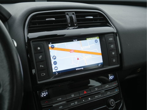 Jaguar XE 2.0 D Pure ( ⚠️) Aut. *LEATHER | NAVI-FULLMAP | HEATED-COMFORTSEATS | CAMERA | ECC | SHIFT-PADDLES | LANE-ASSIST | PDC | SHIFT-PADDLES | LANE-ASSIST | JAGUAR-AUDIO | CRUISE | 17''ALU*