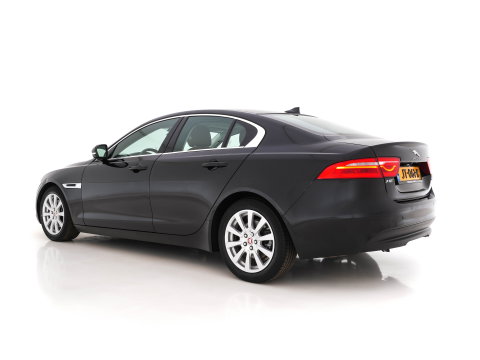 Jaguar XE 2.0 D Pure ( ⚠️) Aut. *LEATHER | NAVI-FULLMAP | HEATED-COMFORTSEATS | CAMERA | ECC | SHIFT-PADDLES | LANE-ASSIST | PDC | SHIFT-PADDLES | LANE-ASSIST | JAGUAR-AUDIO | CRUISE | 17''ALU*