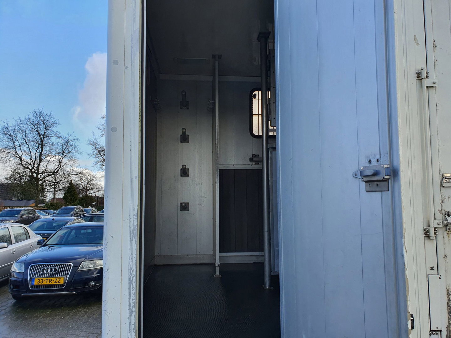 MAN TGL 8.180 (5-pers) Aut. 4X2 BL EEV *PAARDEN (2) /HORSES (2) TRAILER* AUT. *PAARDEN TRAILER- PFERDETRANSPORTWAGEN - HORSES TRAILER* *lengte: 760cm l breedte:236cm l hoogte:325cm*