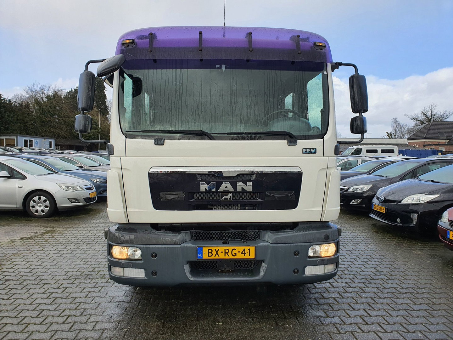 MAN TGL 8.180 (5-pers) Aut. 4X2 BL EEV *PAARDEN (2) /HORSES (2) TRAILER* AUT. *PAARDEN TRAILER- PFERDETRANSPORTWAGEN - HORSES TRAILER* *lengte: 760cm l breedte:236cm l hoogte:325cm*