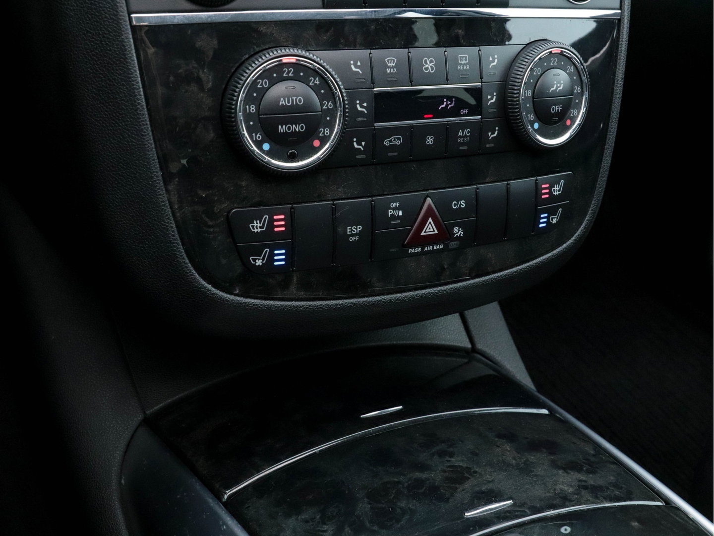 Mercedes-Benz R-Klasse 280 CDI (⚠️) 4-Matic (INCL-BTW) Aut. *PANO | FULL-LEATHER | NAVI-FULLMAP | BI-XENON | HEATED/VENTILATED-SEATS | PDC | ECC | CRUISE | COMFORT-SEATS | 19"ALU*
