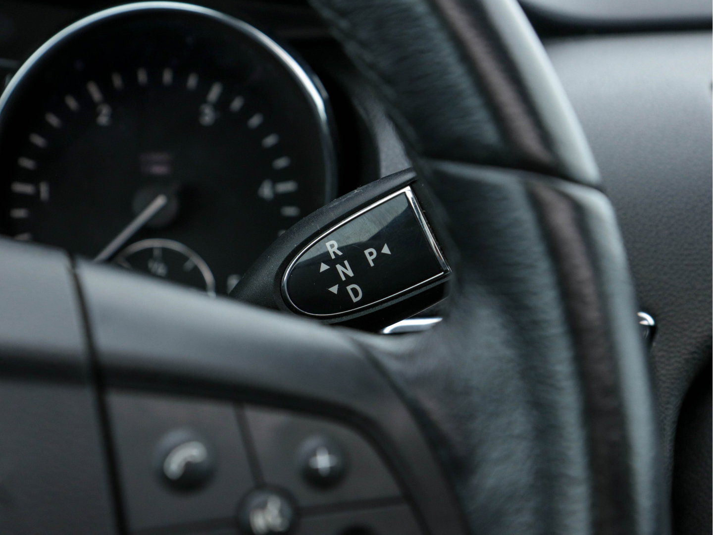 Mercedes-Benz R-Klasse 280 CDI (⚠️) 4-Matic (INCL-BTW) Aut. *PANO | FULL-LEATHER | NAVI-FULLMAP | BI-XENON | HEATED/VENTILATED-SEATS | PDC | ECC | CRUISE | COMFORT-SEATS | 19"ALU*