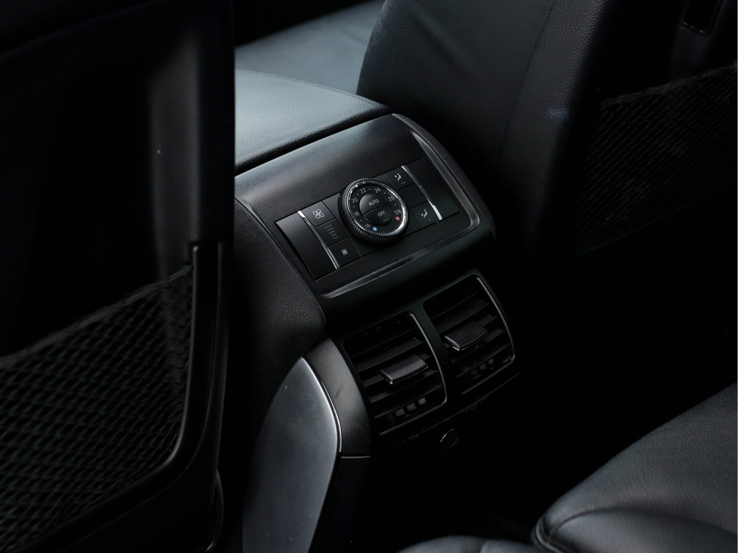 Mercedes-Benz R-Klasse 280 CDI (⚠️) 4-Matic (INCL-BTW) Aut. *PANO | FULL-LEATHER | NAVI-FULLMAP | BI-XENON | HEATED/VENTILATED-SEATS | PDC | ECC | CRUISE | COMFORT-SEATS | 19"ALU*