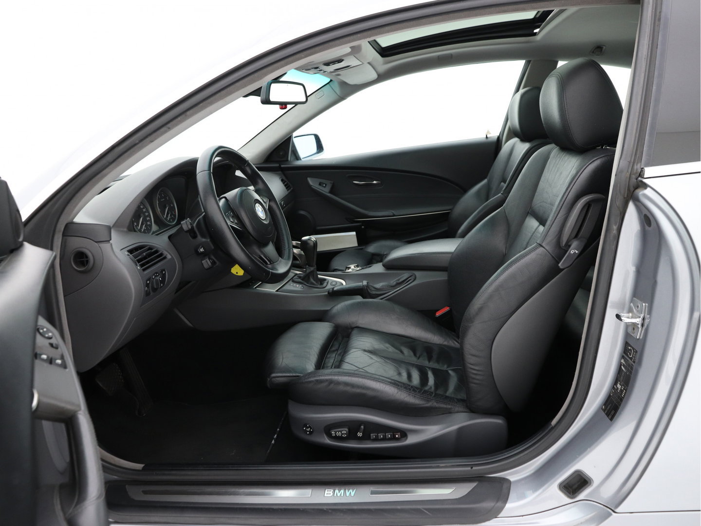 BMW 6 Serie 645ci S (⚠️) Aut. PANO | BI-XENON | DAKOTA-FULL-LEATHER | NAVI-FULLMAP | HIFI-SOUND | PDC | MEMORY-PACK |  ECC | CRUISE | CONTOUR-SPORT-SEATS | 19"ALU*