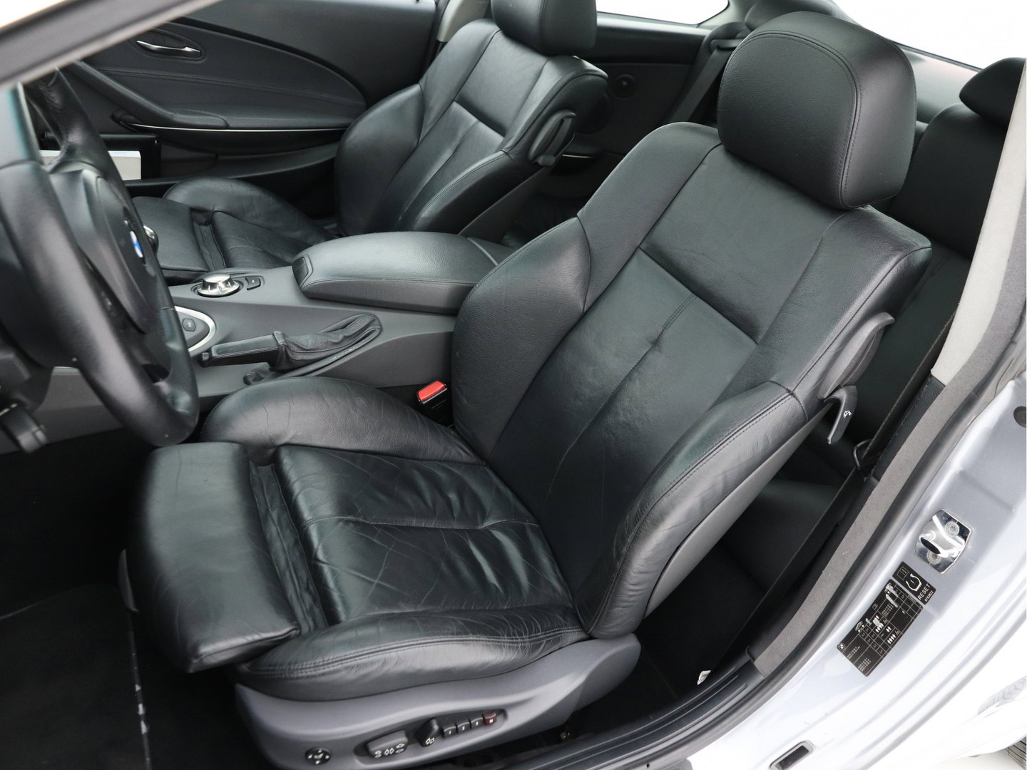 BMW 6 Serie 645ci S (⚠️) Aut. PANO | BI-XENON | DAKOTA-FULL-LEATHER | NAVI-FULLMAP | HIFI-SOUND | PDC | MEMORY-PACK |  ECC | CRUISE | CONTOUR-SPORT-SEATS | 19"ALU*