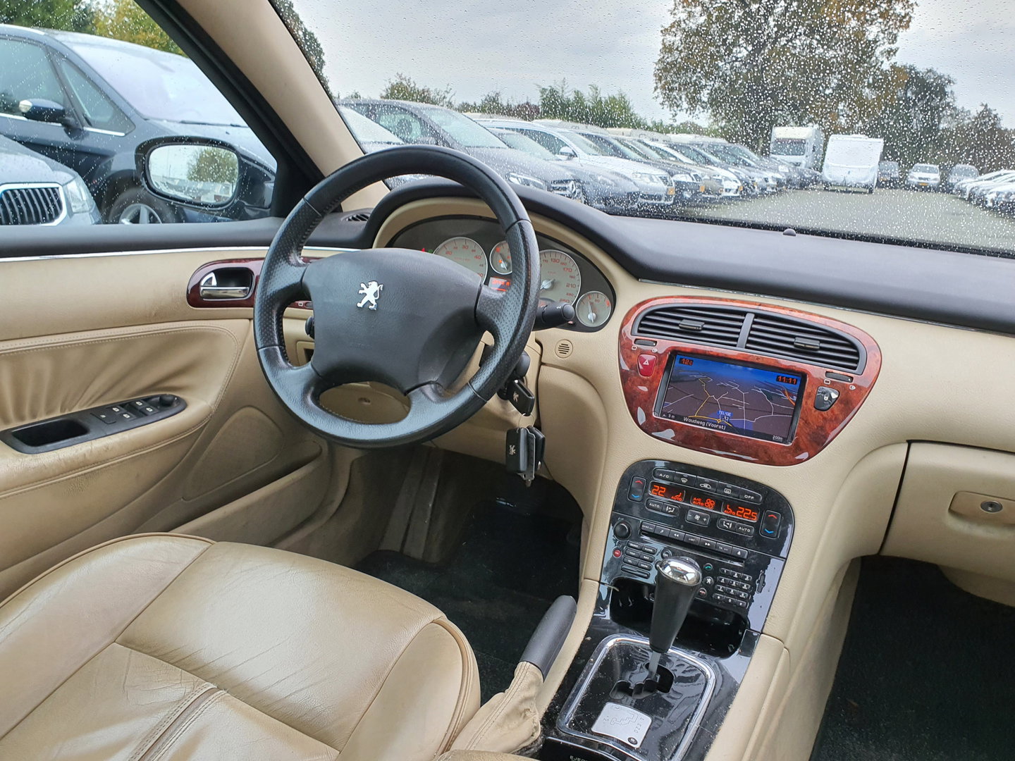Peugeot 607 2.7 HDiF Executive Ivoire-Pack Aut. *PANO | XENON | NAPPA-FULL-LEATHER | NAVI-FULLMAP | CRUISE | MEMORY-PACK | HEATD-COMFORTSEATS | TOWBAR | HEATED-SEATS | 17"ALU*