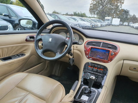 Peugeot 607 2.7 HDiF Executive Ivoire-Pack Aut. *PANO | XENON | NAPPA-FULL-LEATHER | NAVI-FULLMAP | CRUISE | MEMORY-PACK | HEATD-COMFORTSEATS | TOWBAR | HEATED-SEATS | 17"ALU*