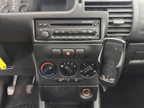 Opel Zafira 2.0 DTi Comfort [ VAN ] *AIRCO | CRUISE | RADIO-CD | TOWBAR*