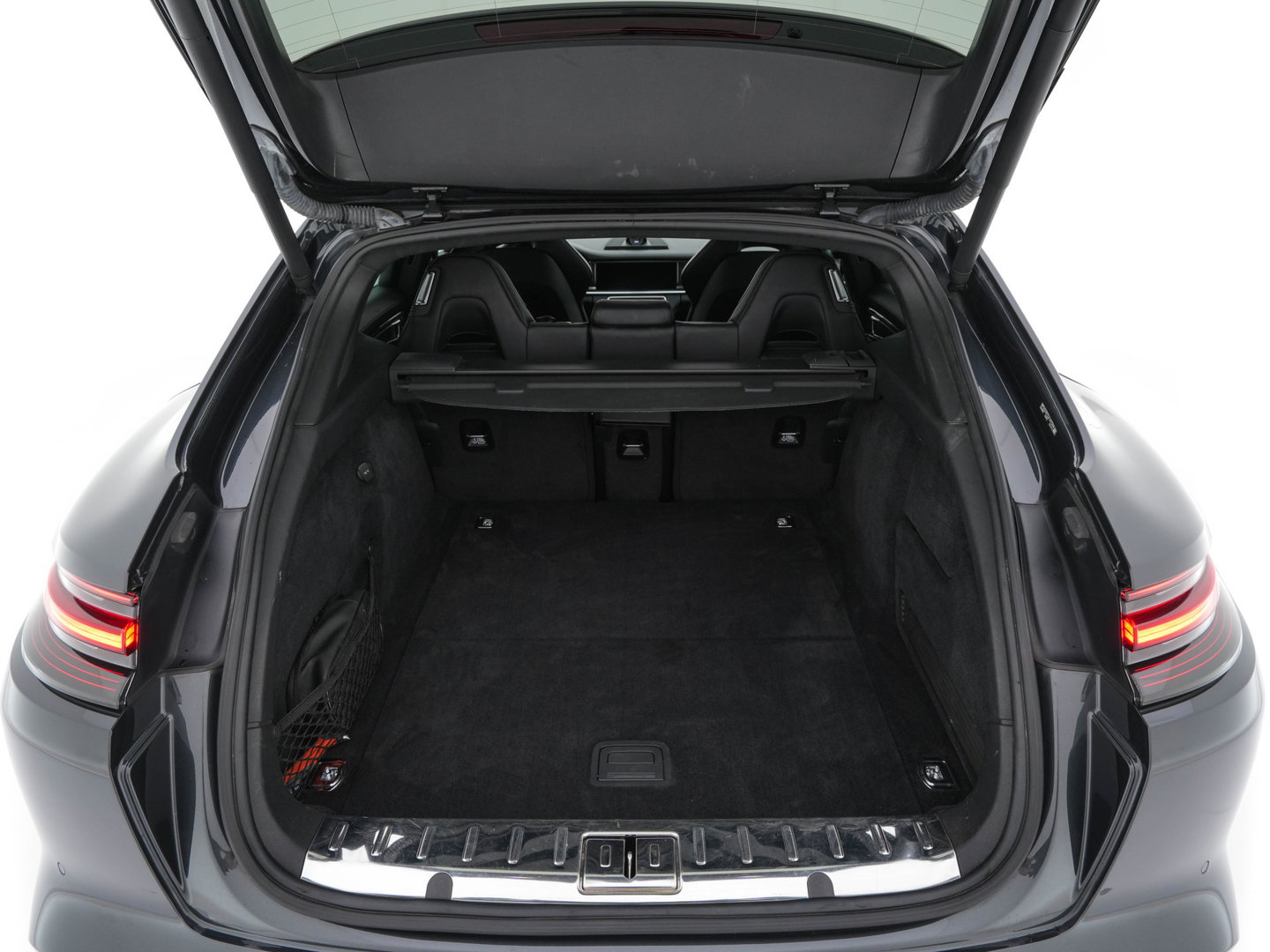 Porsche Panamera Sport Turismo 2.9 4 E-Hybrid (Plug-In) Aut. *PANO | LEATHER | NAVI-FULLMAP | AIR-SUSPENSION | KEYLESS | BOSE-SURROUND | SOFT-CLOSE | ADAPT-CRUISE | SURROUND-VIEW | DAB | MEMORY-PACK | CARPLAY | SPORT-SEATS | ...