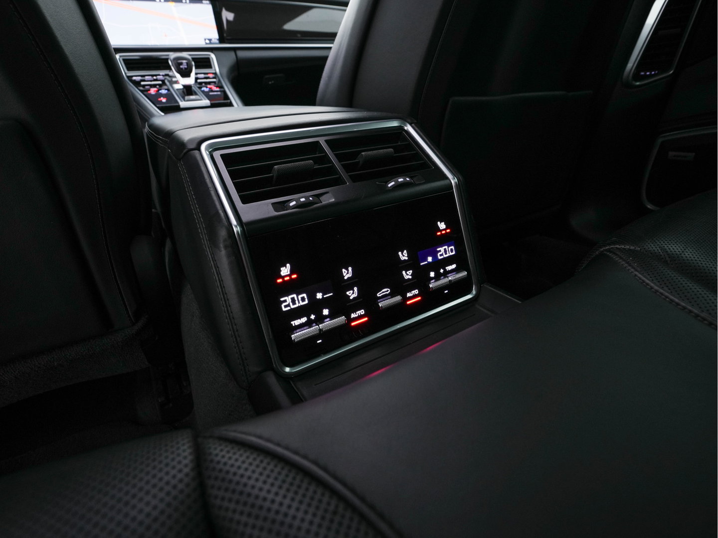 Porsche Panamera Sport Turismo 2.9 4 E-Hybrid (Plug-In) Aut. *PANO | LEATHER | NAVI-FULLMAP | AIR-SUSPENSION | KEYLESS | BOSE-SURROUND | SOFT-CLOSE | ADAPT-CRUISE | SURROUND-VIEW | DAB | MEMORY-PACK | CARPLAY | SPORT-SEATS | ...