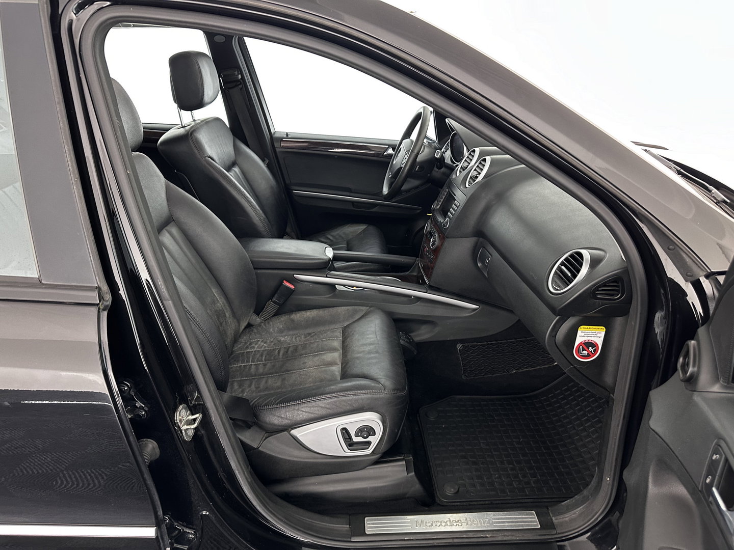 Mercedes-Benz M-Klasse ML 420 CDI (⚠️) Aut. *PANO | LEATHER | BI-XENON | NAVI-FULLMAP | KEYLESS | AIRMATIC | CAMERA | TOWBAR | CRUISE | HARMAN/KARDON-AUDIO| MEMORY-PACK | HEATED-COMFORT-SEATS | 19"ALU*
