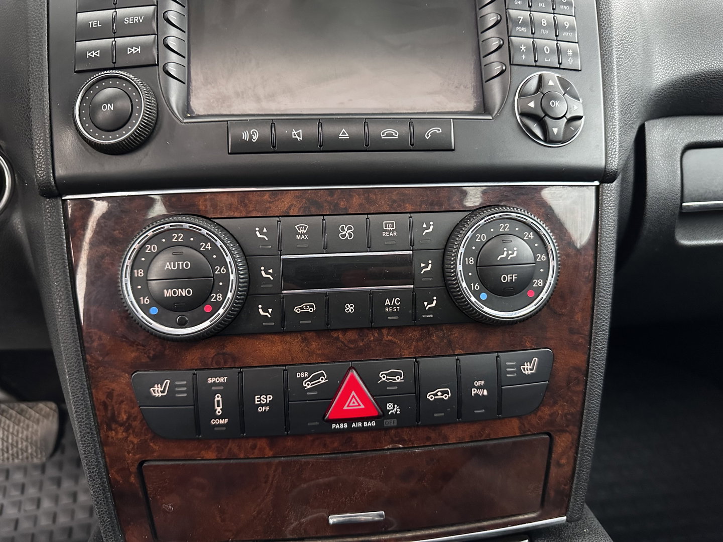 Mercedes-Benz M-Klasse ML 420 CDI (⚠️) Aut. *PANO | LEATHER | BI-XENON | NAVI-FULLMAP | KEYLESS | AIRMATIC | CAMERA | TOWBAR | CRUISE | HARMAN/KARDON-AUDIO| MEMORY-PACK | HEATED-COMFORT-SEATS | 19"ALU*