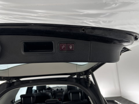 Mercedes-Benz M-Klasse ML 420 CDI (⚠️) Aut. *PANO | LEATHER | BI-XENON | NAVI-FULLMAP | KEYLESS | AIRMATIC | CAMERA | TOWBAR | CRUISE | HARMAN/KARDON-AUDIO| MEMORY-PACK | HEATED-COMFORT-SEATS | 19"ALU*
