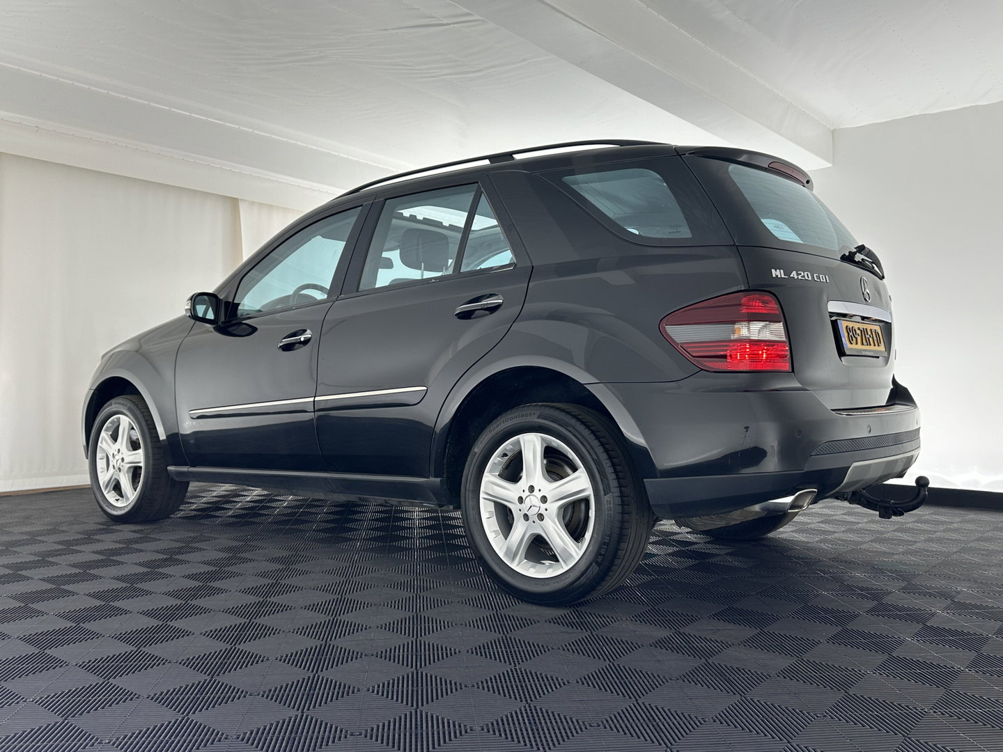 Mercedes-Benz M-Klasse ML 420 CDI (⚠️) Aut. *PANO | LEATHER | BI-XENON | NAVI-FULLMAP | KEYLESS | AIRMATIC | CAMERA | TOWBAR | CRUISE | HARMAN/KARDON-AUDIO| MEMORY-PACK | HEATED-COMFORT-SEATS | 19"ALU*