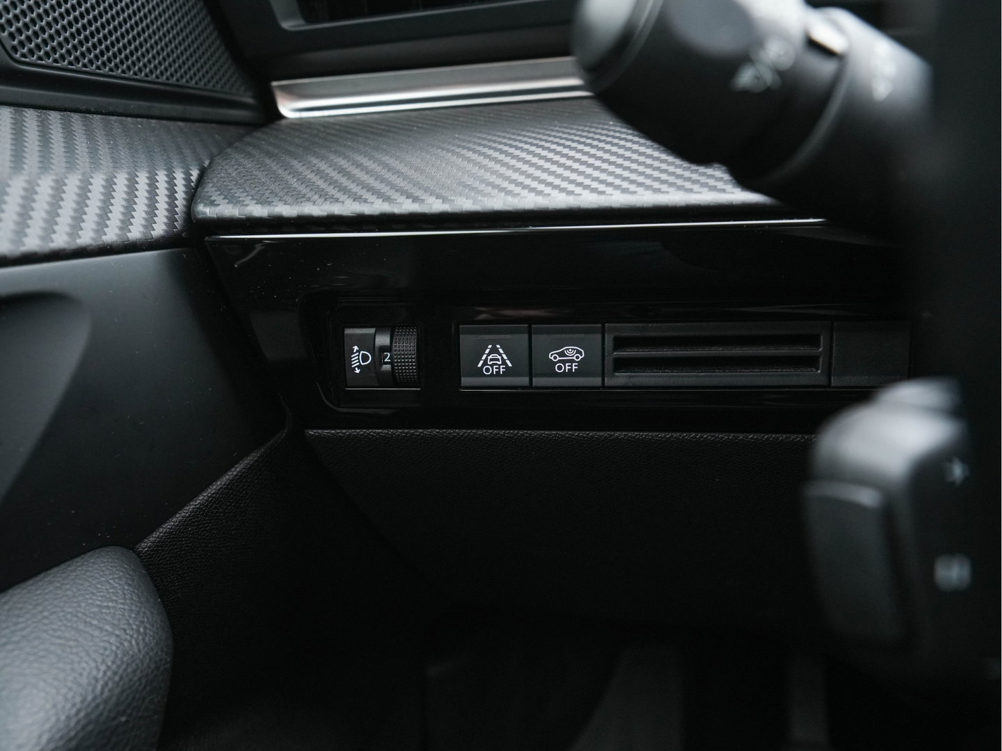 Peugeot 508 SW 1.5 BlueHDI Blue Lease Active Avantage (INCL-BTW) *NAVI-FULLMAP | DIGI-COCKPIT | LANE-ASSIST | SPORT-SEATS | PRIVACY-GLASS | CAMERA | DAB | KEYLESS | ECC | CARBON-INLAY | PDC | CRUISE | 19"ALU*