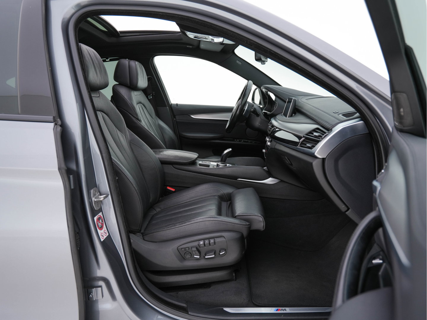 BMW X6 xDrive30d M-Sportpack High Executive (⚠️) Aut. *PANO | LEATHER | BLIND-SPOT | FULL-LED | HARMAN/KARDON-AUDIO | ADAPTIVE-CRUISE | SHIFT-PADDLES | HEAD-UP | SURROUND-VIEW | MEMORY-PACK | NAVI-FULLMAP | KEYLESS | ECC | PDC | 20''ALU*