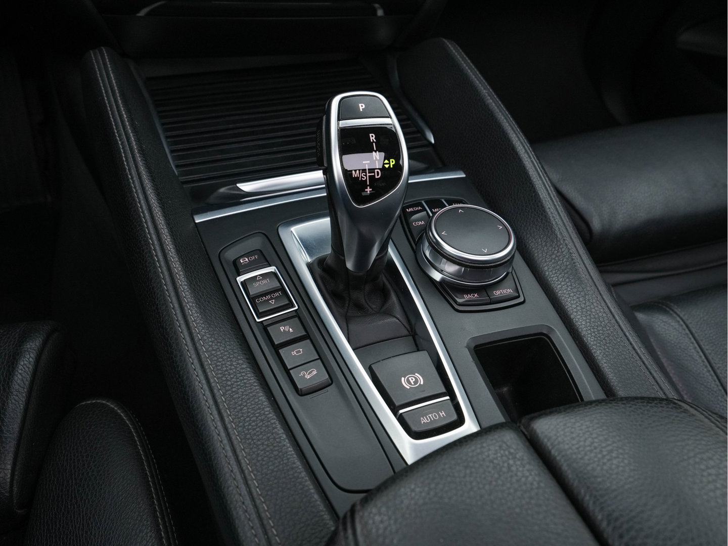 BMW X6 xDrive30d M-Sportpack High Executive (⚠️) Aut. *PANO | LEATHER | BLIND-SPOT | FULL-LED | HARMAN/KARDON-AUDIO | ADAPTIVE-CRUISE | SHIFT-PADDLES | HEAD-UP | SURROUND-VIEW | MEMORY-PACK | NAVI-FULLMAP | KEYLESS | ECC | PDC | 20''ALU*