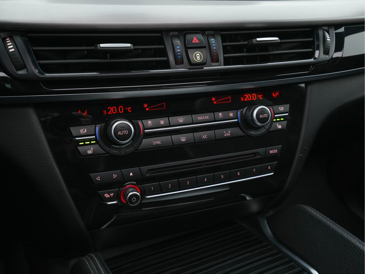BMW X6 xDrive30d M-Sportpack High Executive (⚠️) Aut. *PANO | LEATHER | BLIND-SPOT | FULL-LED | HARMAN/KARDON-AUDIO | ADAPTIVE-CRUISE | SHIFT-PADDLES | HEAD-UP | SURROUND-VIEW | MEMORY-PACK | NAVI-FULLMAP | KEYLESS | ECC | PDC | 20''ALU*