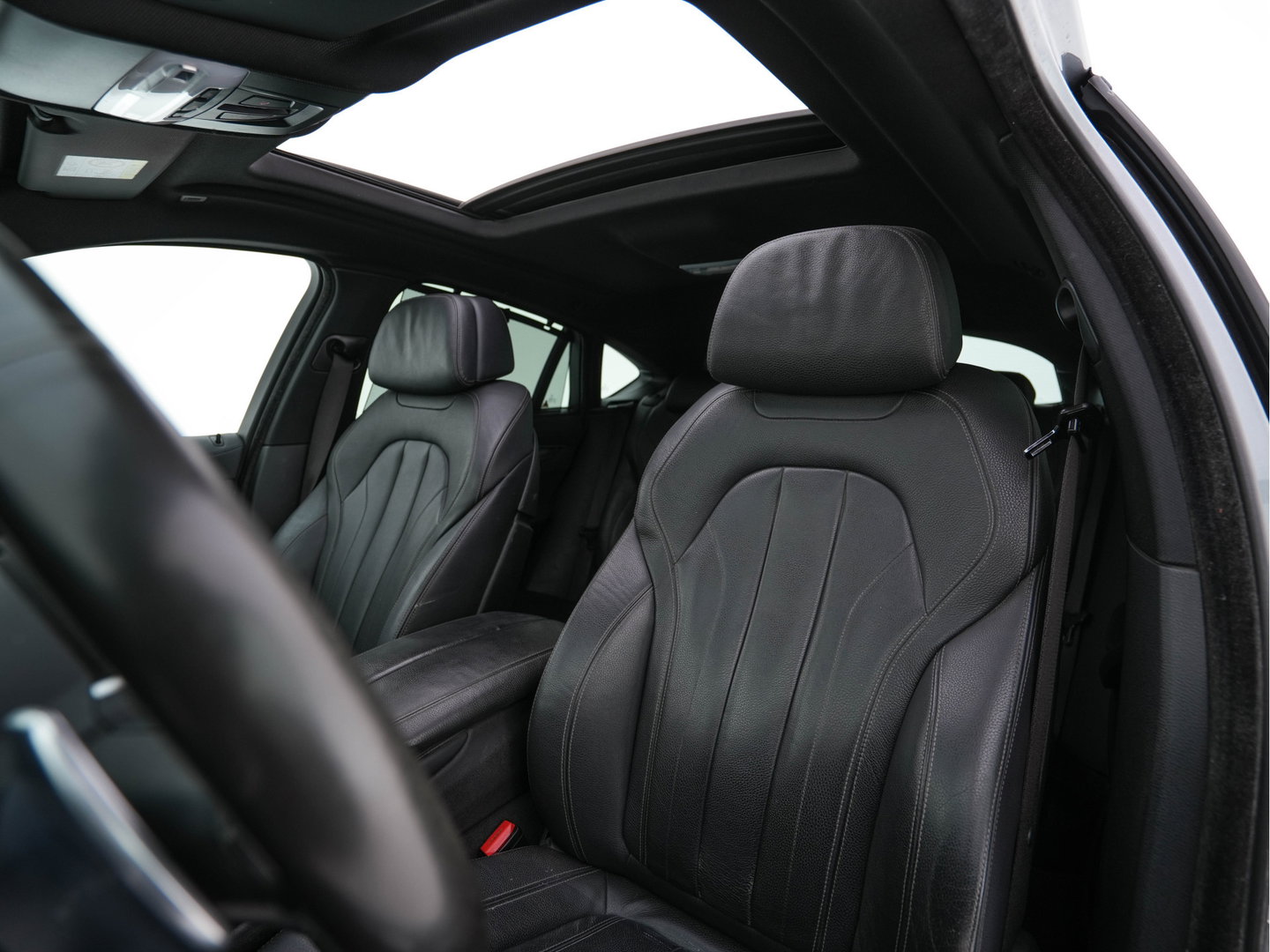 BMW X6 xDrive30d M-Sportpack High Executive (⚠️) Aut. *PANO | LEATHER | BLIND-SPOT | FULL-LED | HARMAN/KARDON-AUDIO | ADAPTIVE-CRUISE | SHIFT-PADDLES | HEAD-UP | SURROUND-VIEW | MEMORY-PACK | NAVI-FULLMAP | KEYLESS | ECC | PDC | 20''ALU*