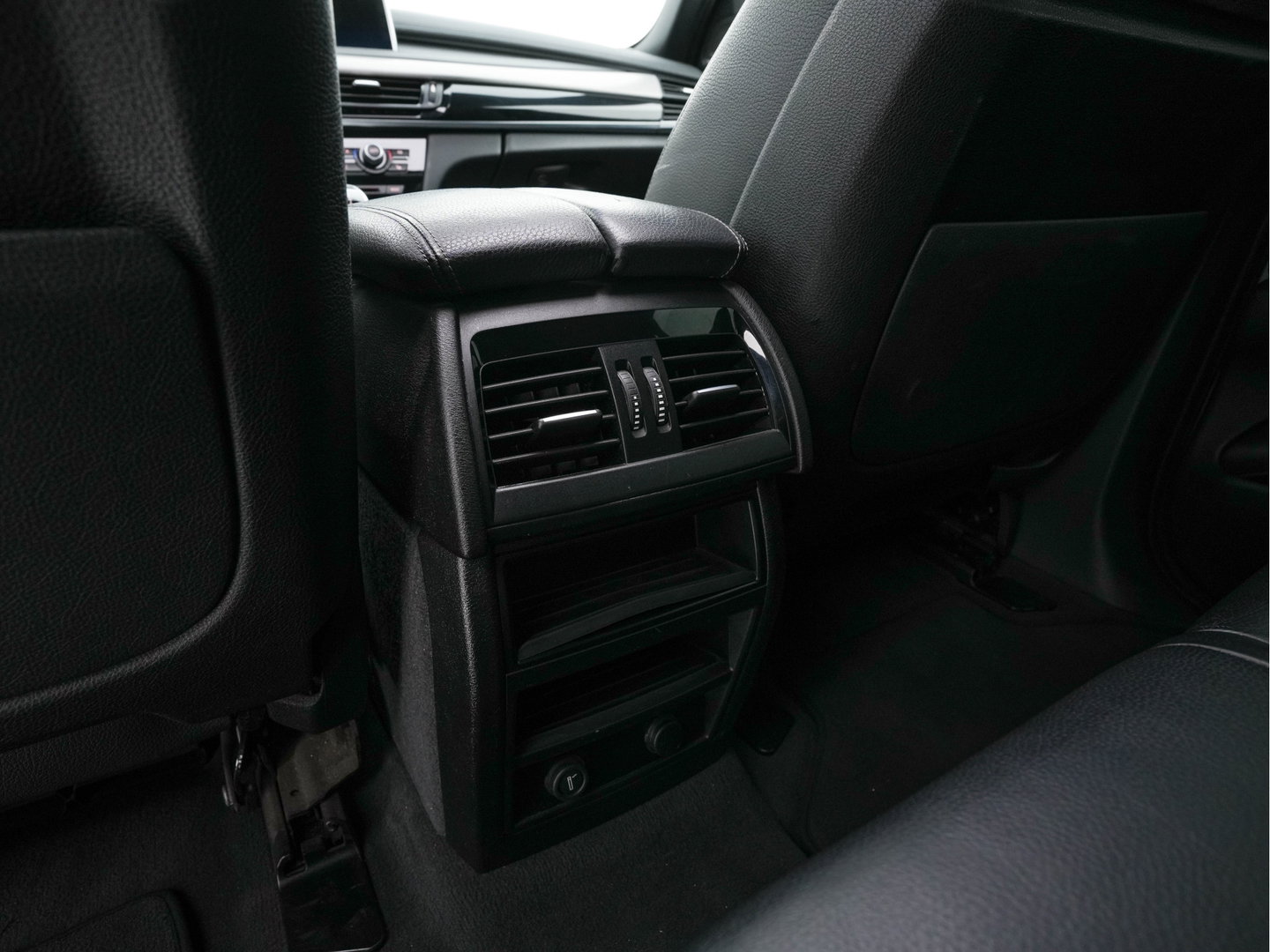 BMW X6 xDrive30d M-Sportpack High Executive (⚠️) Aut. *PANO | LEATHER | BLIND-SPOT | FULL-LED | HARMAN/KARDON-AUDIO | ADAPTIVE-CRUISE | SHIFT-PADDLES | HEAD-UP | SURROUND-VIEW | MEMORY-PACK | NAVI-FULLMAP | KEYLESS | ECC | PDC | 20''ALU*