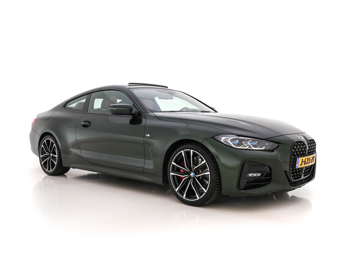 BMW 4 Serie Coupé 420i ( new-modell ) M-Sport-Pack High Executive (INCL-BTW) Aut.*PANO | LASER-LED | LEATHER | DIGI-COCKPIT | CAMERA | HIFI-SOUND | HEATED-SPORTSEATS | NAVI-FULLMAP | AMBIENT-LIGHT | ECC | CARPLAY | PDC | CRUISE | 19''ALU *