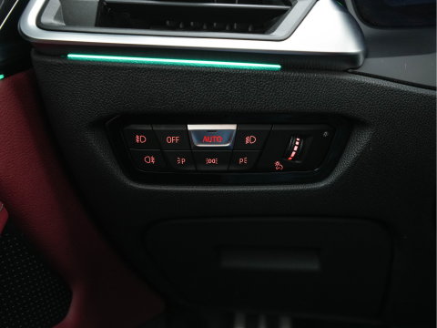 BMW 4 Serie Coupé 420i ( new-modell ) M-Sport-Pack High Executive (INCL-BTW) Aut.*PANO | LASER-LED | LEATHER | DIGI-COCKPIT | CAMERA | HIFI-SOUND | HEATED-SPORTSEATS | NAVI-FULLMAP | AMBIENT-LIGHT | ECC | CARPLAY | PDC | CRUISE | 19''ALU *