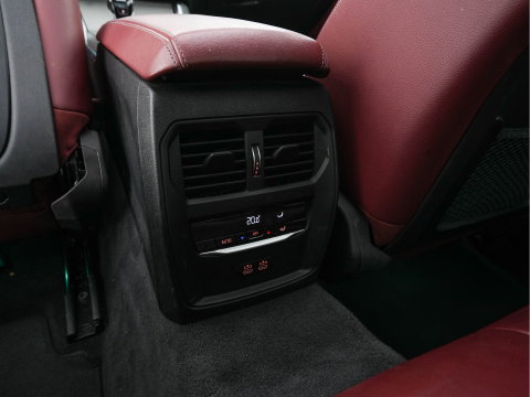 BMW 4 Serie Coupé 420i ( new-modell ) M-Sport-Pack High Executive (INCL-BTW) Aut.*PANO | LASER-LED | LEATHER | DIGI-COCKPIT | CAMERA | HIFI-SOUND | HEATED-SPORTSEATS | NAVI-FULLMAP | AMBIENT-LIGHT | ECC | CARPLAY | PDC | CRUISE | 19''ALU *