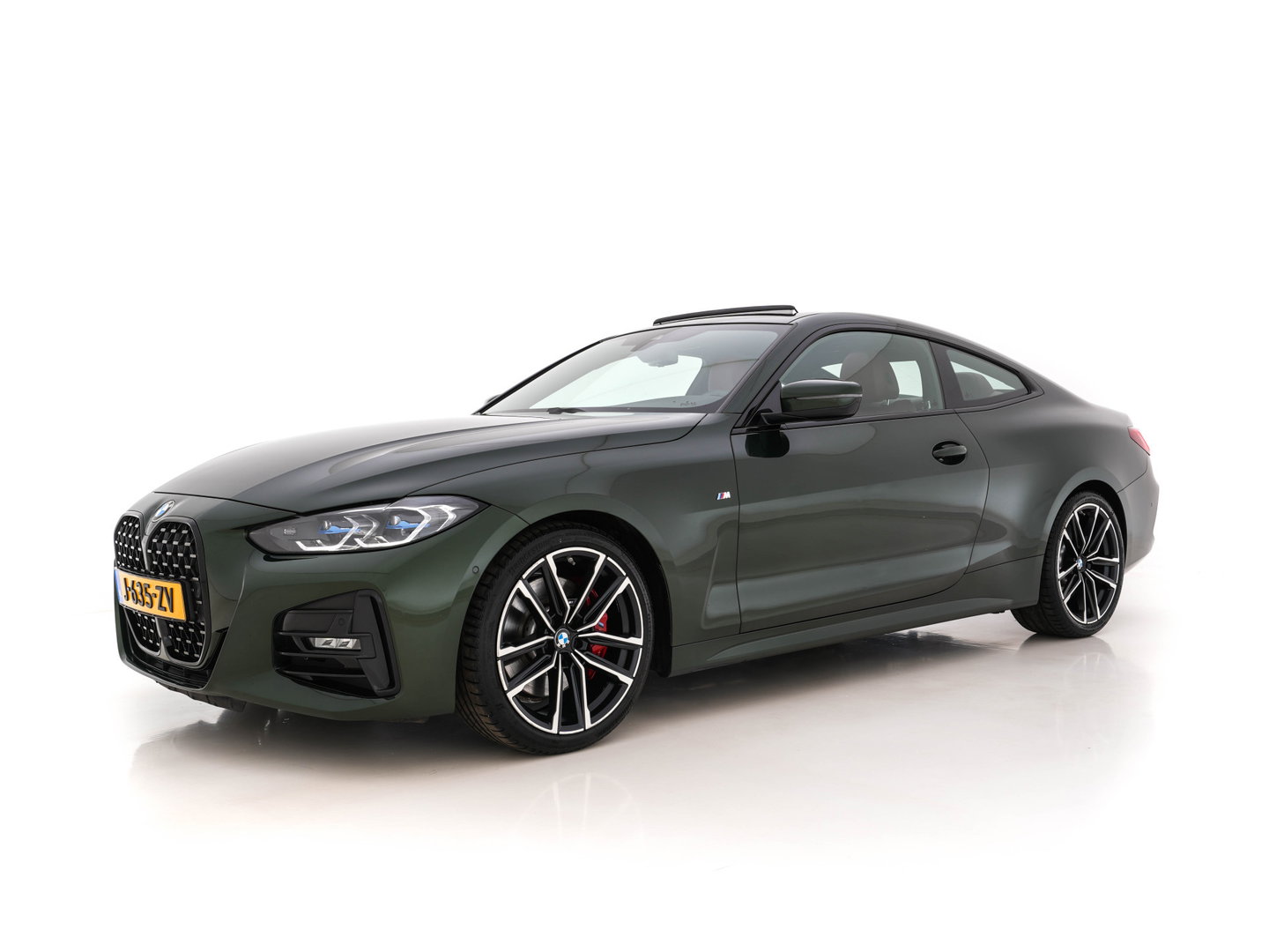 BMW 4 Serie Coupé 420i ( new-modell ) M-Sport-Pack High Executive (INCL-BTW) Aut.*PANO | LASER-LED | LEATHER | DIGI-COCKPIT | CAMERA | HIFI-SOUND | HEATED-SPORTSEATS | NAVI-FULLMAP | AMBIENT-LIGHT | ECC | CARPLAY | PDC | CRUISE | 19''ALU *