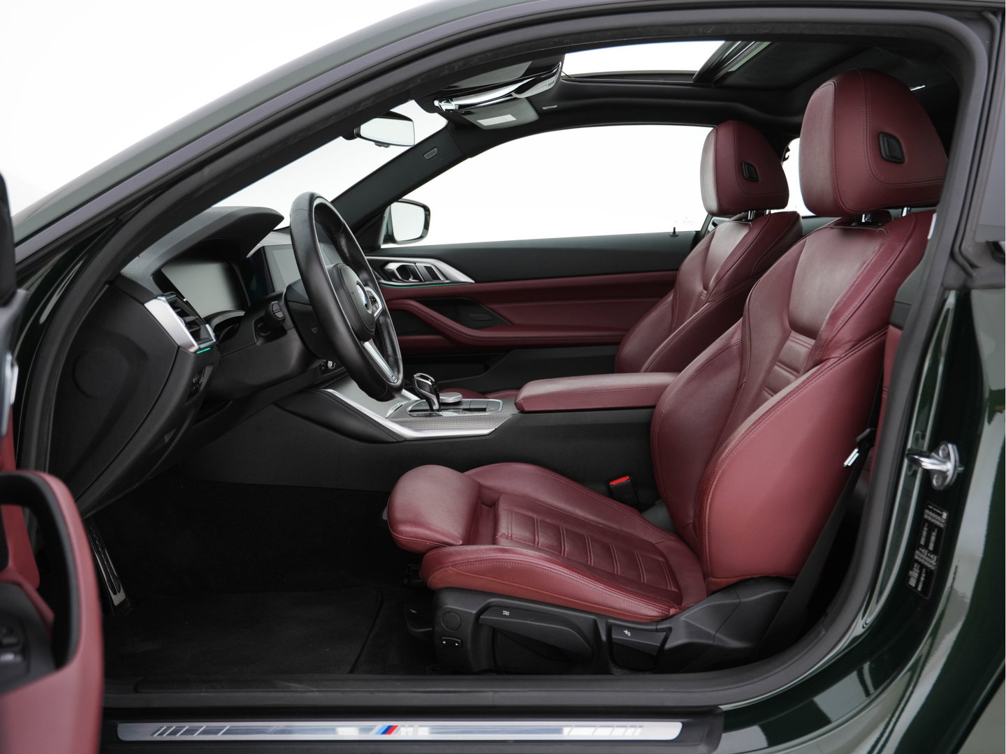 BMW 4 Serie Coupé 420i ( new-modell ) M-Sport-Pack High Executive (INCL-BTW) Aut.*PANO | LASER-LED | LEATHER | DIGI-COCKPIT | CAMERA | HIFI-SOUND | HEATED-SPORTSEATS | NAVI-FULLMAP | AMBIENT-LIGHT | ECC | CARPLAY | PDC | CRUISE | 19''ALU *