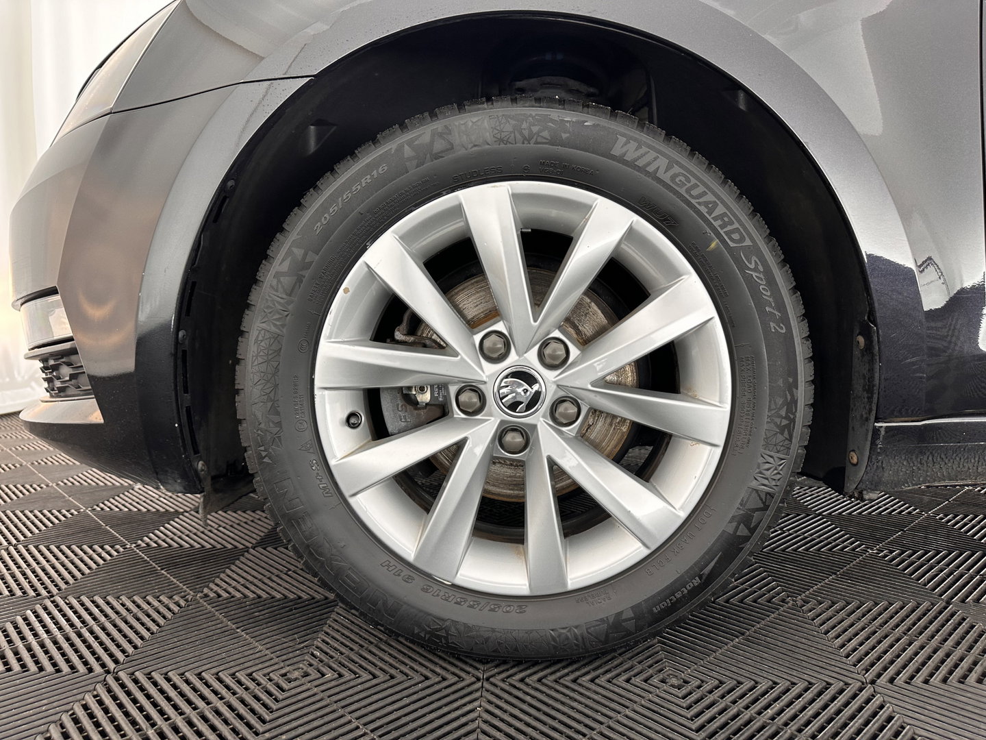Škoda Octavia Combi 1.6 TDI Greentech Clever Edition Aut. *LEATHER-FABRIC | NAVI-FULLMAP | COMFORT-SEATS | DAB+ | HEATED-SEATS | AMUNDSEN-AUDIO | ECC | SHIFT-PADDLES | PARKPILOT | CRUISE | TOWBAR | 16''ALU *