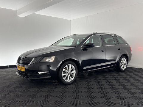 Škoda Octavia Combi 1.6 TDI Greentech Clever Edition Aut. *LEATHER-FABRIC | NAVI-FULLMAP | COMFORT-SEATS | DAB+ | HEATED-SEATS | AMUNDSEN-AUDIO | ECC | SHIFT-PADDLES | PARKPILOT | CRUISE | TOWBAR | 16''ALU *