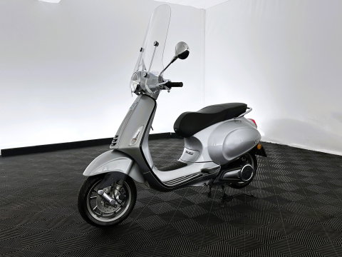 Vespa Bromscooter Elletrica (INCL-BTW)